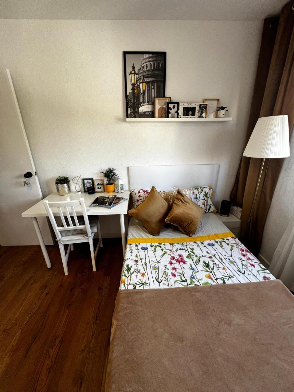 Habitacion En Мадрид Экстерьер фото